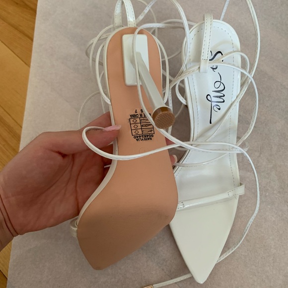 New White strapped heels 7 - Picture 7 of 8